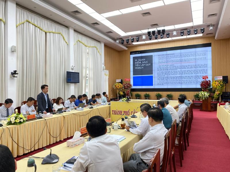 Lãnh đạo ACUD Việt Nam phát biểu tại buổi báo cáo Quy hoạch