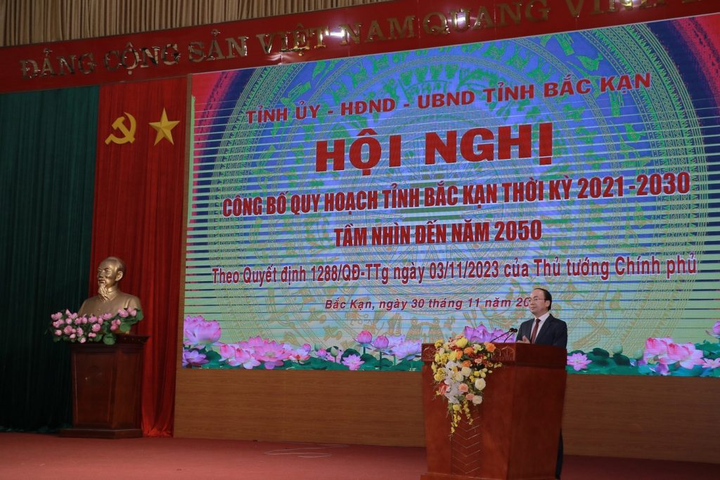 Ông Nguyễn Đăng Bình, Phó Bí thư Tỉnh uỷ, Chủ tịch UBND tỉnh phát biểu khai mạc Hội nghị. (Nguồn ảnh: Báo Bắc Kạn)